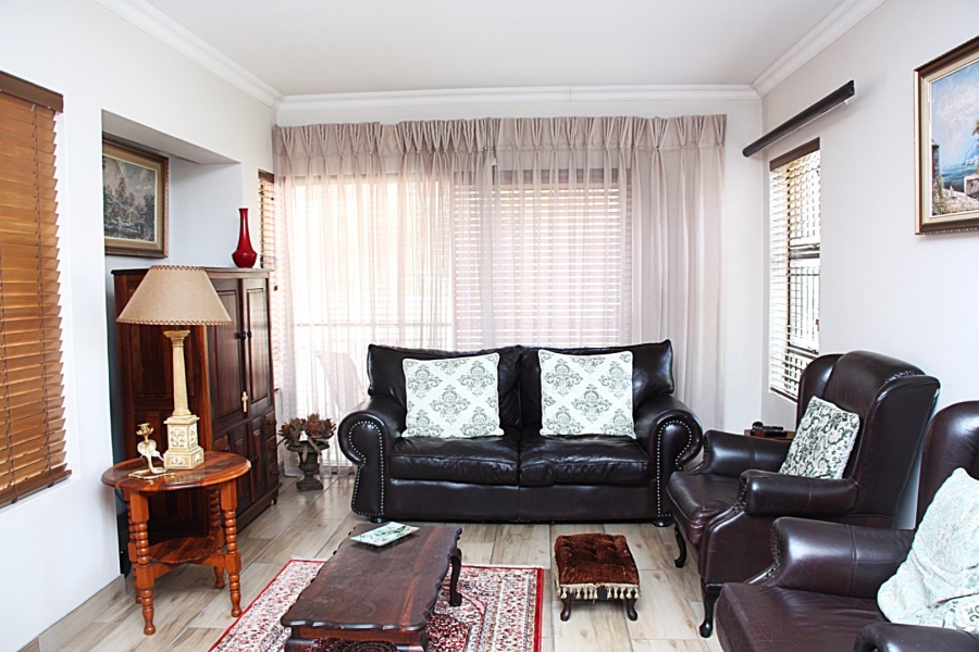 1 Bedroom Property for Sale in Langenhovenpark Free State